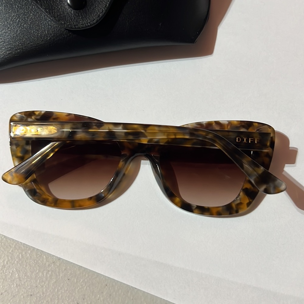 Diff Sunglasses - image 4
